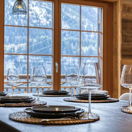 Heliantheme, The Lofty Penthouse * Champéry