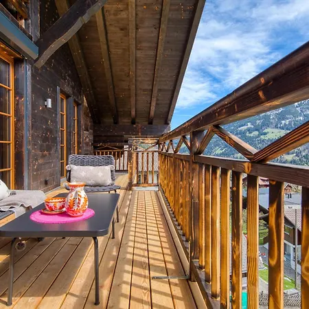 Hlianthme, The Lofty Penthouse Hotel