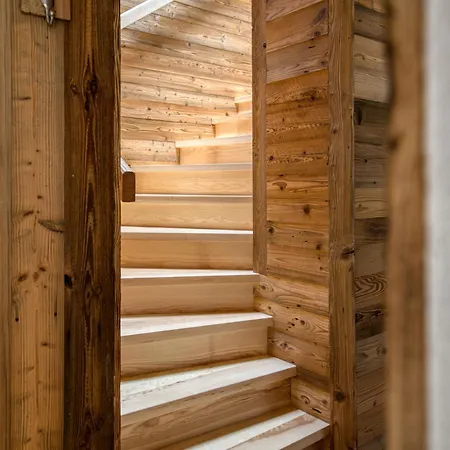 Heliantheme, The Lofty Penthouse Hotel