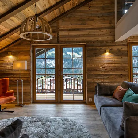 Hotel Hlianthme, The Lofty Penthouse *