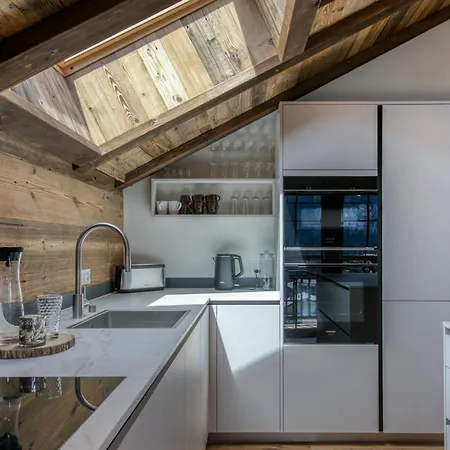 Hotel Hlianthme, The Lofty Penthouse