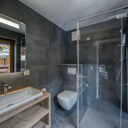 Heliantheme, The Lofty Penthouse Hotell *