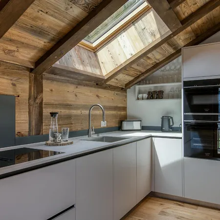 Heliantheme, The Lofty Penthouse Hotell *