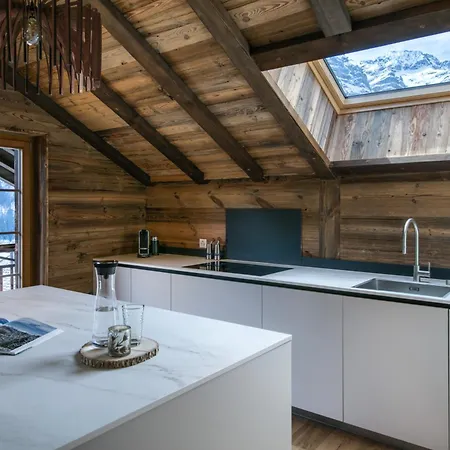 Heliantheme, The Lofty Penthouse Hotell